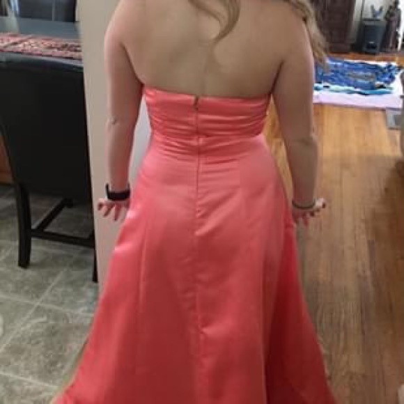 Prom dress - Picture 3 of 4